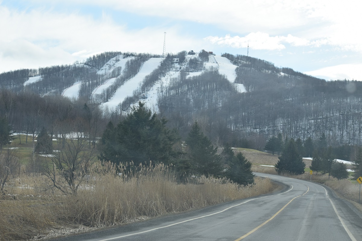 Montreal Hiking spot fro spring